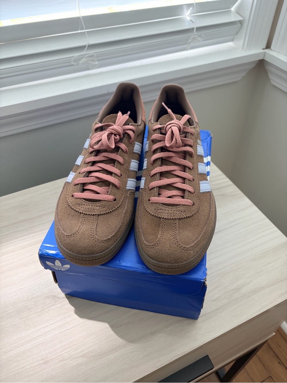 ✨ Adidas Handball Spezial Sneakers - earth strata/crystal sky/warm clay - sz 8 ✨ - Picture 2 of 5